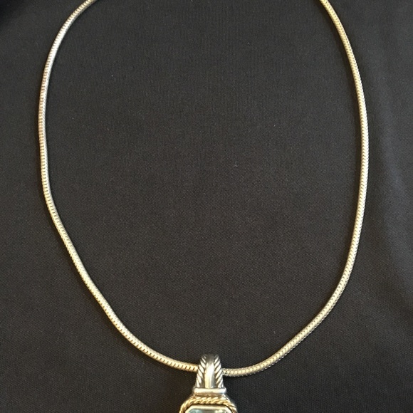 Blue Topaz gold & silver pendant 18 inch chain. - Picture 3 of 3